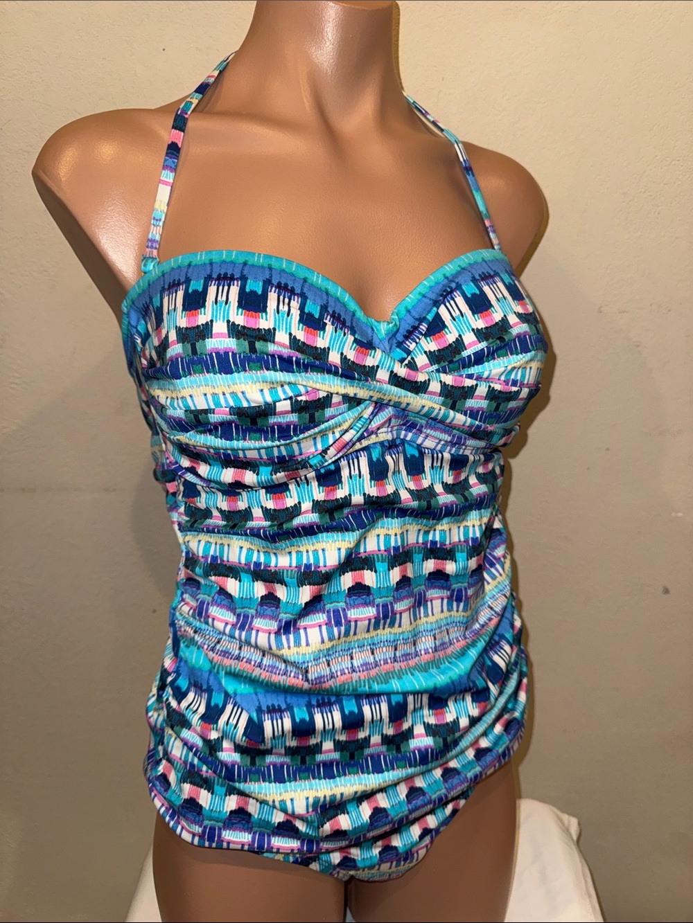 NWT La Blanca Poolside bandeau Tankini  2 piece set twist Bra